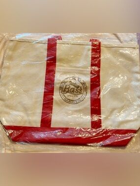 G.H. Bass Canvas Tote Bag Red Trim Boat Tote New in Wrapping